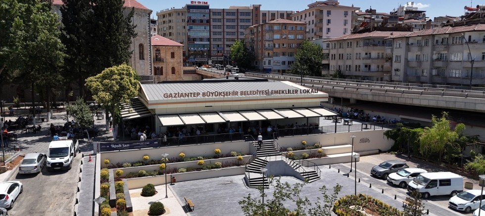 GAZİANTEP BÜYÜKŞEHİR’İN EMEKLİLER LOKALİ BÜYÜK İLGİ GÖRÜYOR