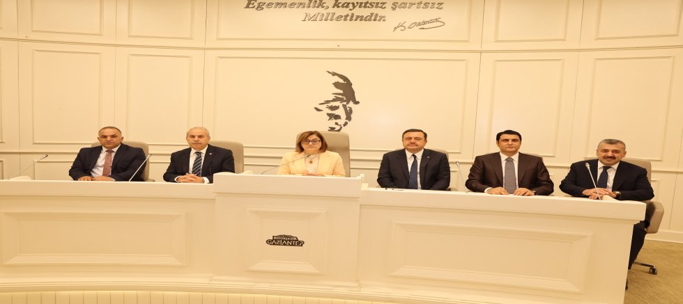 - BAŞKAN ŞAHİN, ŞEHİTKAMİL MUHTARLARIYLA BİR ARAYA GELDİ