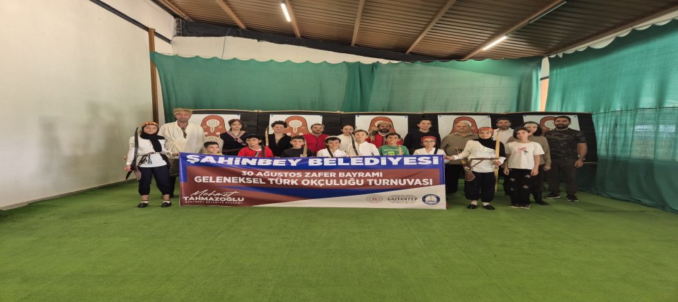 ŞAHİNBEY’DE ZAFERİN COŞKUSU SAHALARA TAŞINDI   