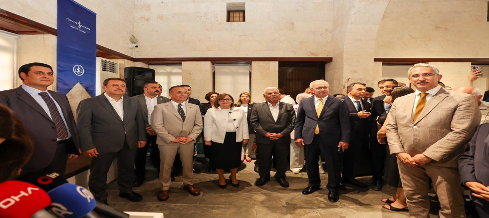 - TÜRKİYE İŞ BANKASI KÜLTÜR YAYINLARI GAZİANTEP’TE!  - BAŞKAN ŞAHİN’İN GİRİŞİMLERİ VE DESTEKLERİYLE TÜRKİYE İŞ BANKASI KÜLTÜR YAYINLARI GAZİANTEP MAĞAZASI AÇILDI