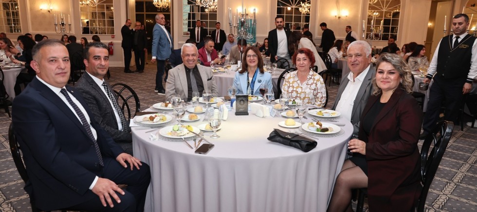NİLÜFER'DEN DÜNYAYA BARIŞ VE KARDEŞLİK MESAJLARI 