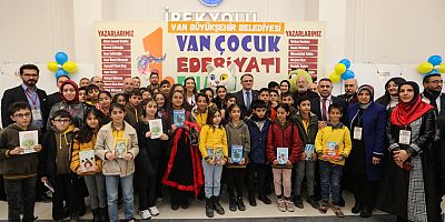 1.VAN ÇOCUK EDEBİYATI FUARI AÇILDI