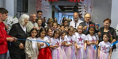 23 NİSAN’IN ARDINDAKİ KÜLTÜREL VE TOPLUMSAL DÖNÜŞÜMLER SERGİLEŞTİRİLDİ 