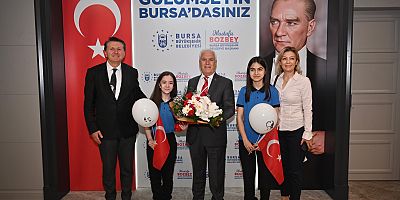 Başkan Mustafa Bozbey, koltuğunu geleceğin başkanlarına devretti
