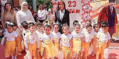 BAŞKAN OYA TEKİN’DEN 23 NİSAN MESAJI  “ ÇOCUKLARIN SESİ, SÖZÜ VE GÜLÜŞÜ BU ÜLKENİN EN GÜÇLÜ TEMİNATIDIR”