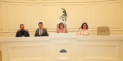  BAŞKAN ŞAHİN, GÖNÜL COĞRAFYASI BOSNA HERSEK’İ GEZEN GENÇLERİ AĞIRLADI   