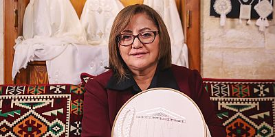 BAŞKAN ŞAHİN’İN GİRİŞİMİYLE EL EMEĞİ GÖZ NURU ANTEP İŞİ NAKIŞI UNESCO TARAFINDAN TESCİLLENDİ