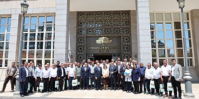 - BAŞKAN ŞAHİN, ŞEHİTKAMİL MUHTARLARIYLA BİR ARAYA GELDİ