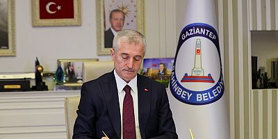 BA?KAN TAHMAZO?LU 1 MAYIS EMEK VE DAYANI?MA GNN KUTLADI