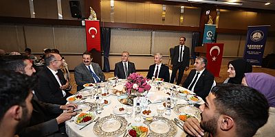 BAŞKAN TAHMAZOĞLU ŞAHİNBEYLİ ÖĞRENCİLERLE ELAZIĞ’DA BULUŞTU