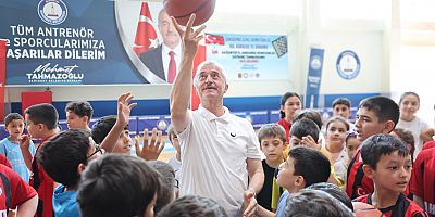 BAŞKAN TAHMAZOĞLU YAZ SPOR OKULU ÖĞRENCİLERİYLE BULUŞTU