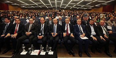 Başkan Yaşar eczacıları yalnız bırakmadı
