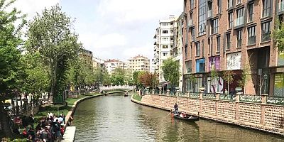 BAYRAMDA ESKİŞEHİR'E TURİST AKINI