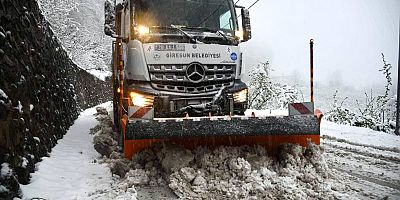 BELEDİYE EKİPLERİ YÜKSEK MAHALLELERE ANINDA MÜDAHALE ETTİ