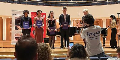 Büyükşehir’in piyanistleri Ankara’dan ödülle döndü