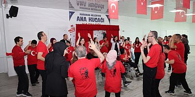 (ÇOCUK OYUN KÖYÜ ANA KUCAĞI'NDA 23 NİSAN COŞKUSU)