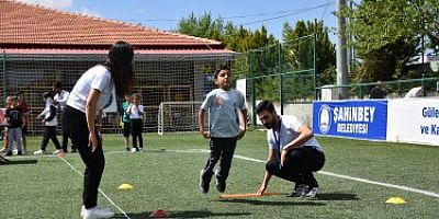 DÜNYA ÇOCUK ATLETİZM GÜNÜ’NDE 200 ÇOCUK SPORLA BULUŞTU