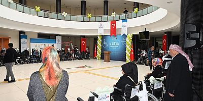 Engelli Vatandaşlarımıza Tekerlekli Sandalye Hediye Edildi