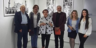 EN?NE BOYUNA BAKI? SERG?S? N?LFER FOTO?RAF MZES?NDE