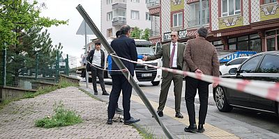ERİMESGUT BELEDİYESİ HABER - BAŞKAN ERDAL BEŞİKCİOĞLU, ETİMESGUT’TA YAŞANAN TRAFİK KAZASI YERİNDE İNCELEMEDE BULUNDU