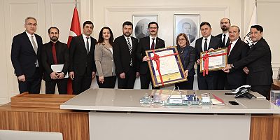 -GAZİANTEP BÜYÜKŞEHİR’E İKİ ÖNEMLİ BELGE: BEBEK DOSTU KURUM VE BESLENME DOSTU İŞ YERİ