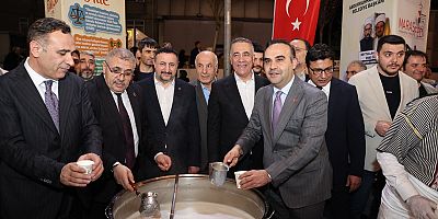 HABER BÜLTENİ-Bakan Kacır, Sultangazi Belediyesi Ramazan Etkinlik Çadırını Ziyaret Etti