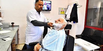 İzmir’in dört dörtlük hizmet veren huzurevi Türkiye’ye örnek