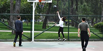 İzmir’in ilk spor istasyonu Hasanağa Bahçesi’nde açıldı 