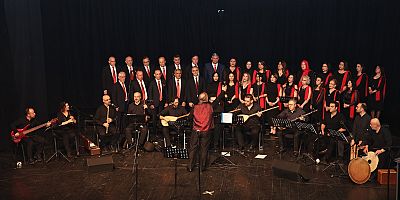 Nilüfer Türk Halk Müziği Korosu’ndan türkü şöleni