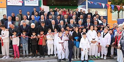 Ökkeş Solmaz Gençlik Merkezi, Gençlik ve Spor Bakanı Sayın Dr. Osman Aşkın Bak’ın Katılımıyla Hizmete Açıldı.