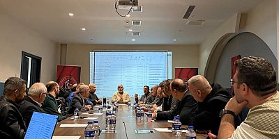 OTURARAK VOLEYBOLDA YENİ DÖNEM: YALOVA’DA DEV İSTİŞARE TOPLANTISI GERÇEKLEŞTİRİLDİ