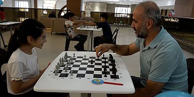 ŞAHİNBEY BELEDİYESİ GAZİANTEPLİ’LERİ SEVDİKLERİ KİTAPLAR VE YAZARLARLA BULUŞTURUYOR