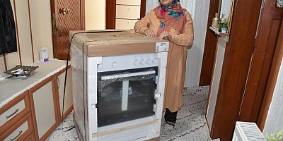 ŞAHİNBEY BELEDİYESİ’NDEN HEDİYE YAĞMURU