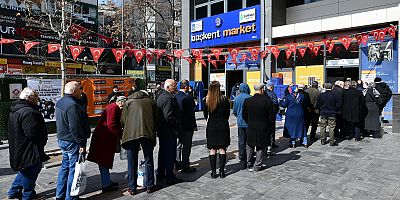 UZUN KUYRUKLAR OLU?TU: ANKARA BYK?EH?RDEN 7 NOKTADA UYGUN F?YATLI ET SATI?I