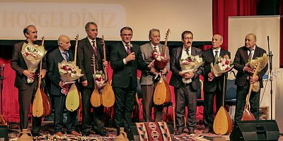 VAN’DA ÂŞIKLAR ŞENLİĞİ DÜZENLENDİ.