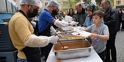 Yeşilova Mahallesi’nde 1000 kişilik iftar sofrası